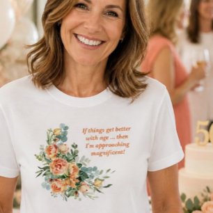 T-shirt élégant et amusant avec des fleurs pour un