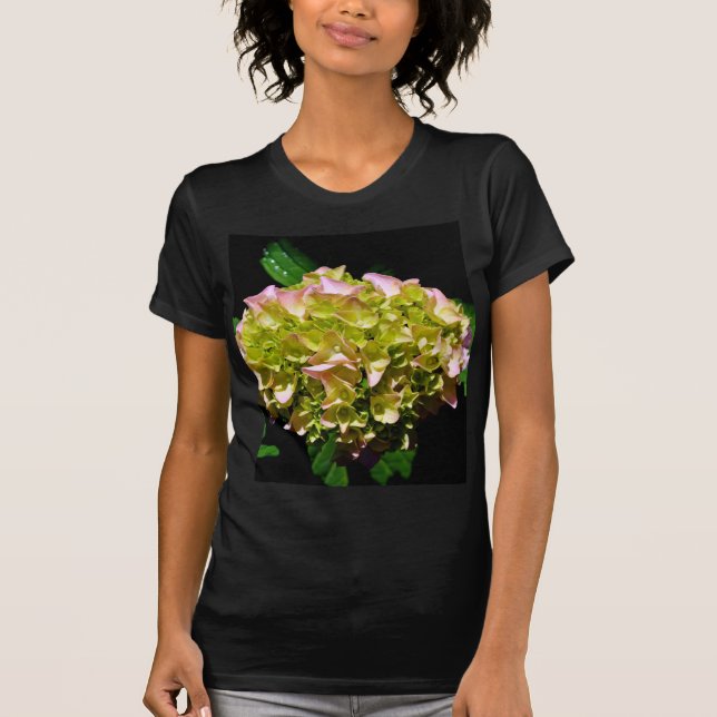 T-shirt Elégantes hydrangées florales vertes et douces (Devant)