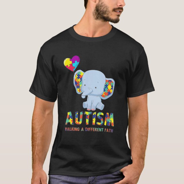 T-shirt Éléphant Autisme Marchant sur un chemin différent  (Devant)