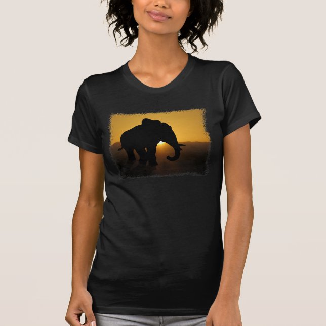 T-shirt Éléphant de Taureau (Devant)