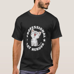 T-shirt Éleveuse de chats professionnelle qui rend la gard