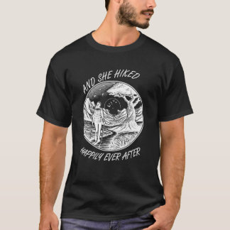 T-shirt Elle a fait de la randonnée heureuse pour toujours