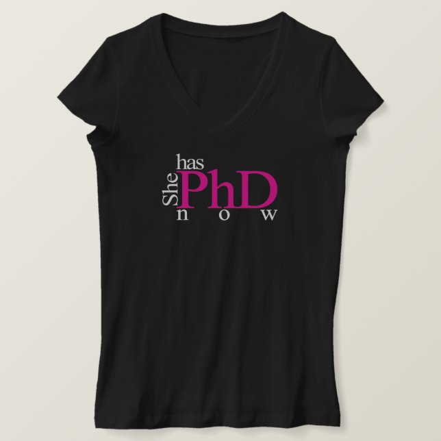 T-shirt Elle a un doctorat maintenant (Design devant)