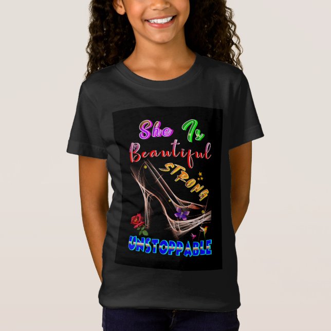 T-Shirt Elle est belle, forte et imparable (Devant)