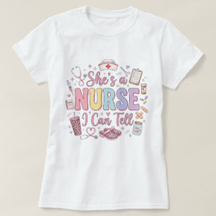 T-shirt Elle est infirmière, je peux le dire PNG, Chemise 