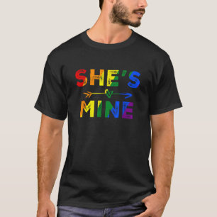 T-shirt Elle est mienne mignonne Lesbienne Couple Matching