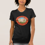 T-shirt Emblème de compass rétro du parc national Yosemite<br><div class="desc">Design d'illustration vectorielle de Yosemite. Le parc est célèbre pour ses séquoias géants et anciens,  et pour Tunnel View,  la vue iconique de Bridalveil Fall et les falaises de granit d'El Capitan et Half Dome.</div>