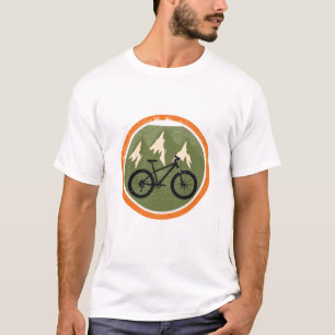 T-shirt Emblème de VTT devant un panorama alpin