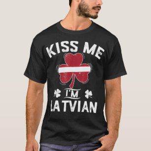 T-shirt Embrassez-moi, je suis letton drôle St