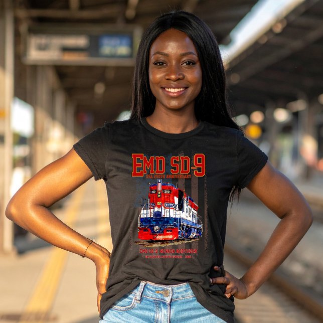 T-shirt EMD SD-9 Locomotive USA 250th Anniversary Livery (EMD SD9 USA 250th Anniversary Heritage Locomotive. Womens Basic T-Shirt)