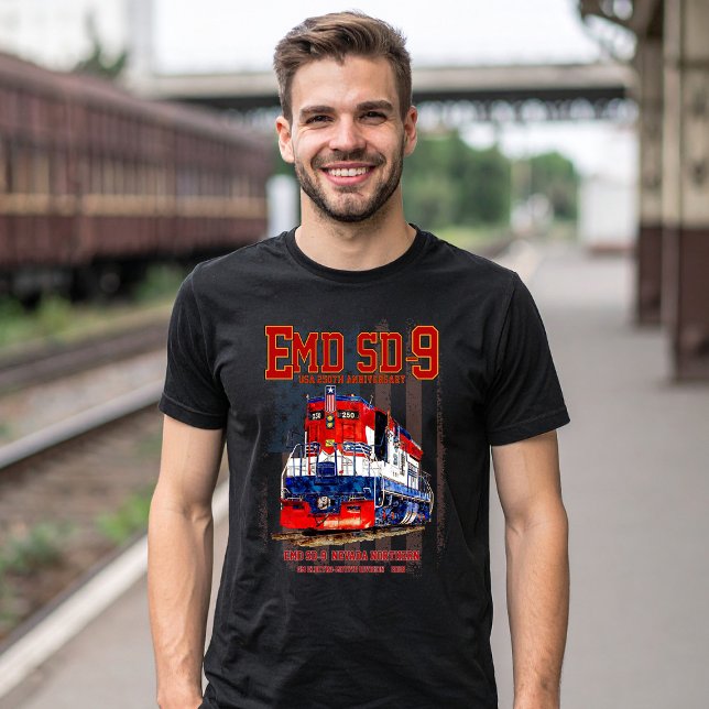 T-shirt EMD SD-9 Locomotive USA 250th Anniversary Livery (EMD SD9 USA 250th Anniversary Heritage Locomotive. Mens Basic T-Shirt)