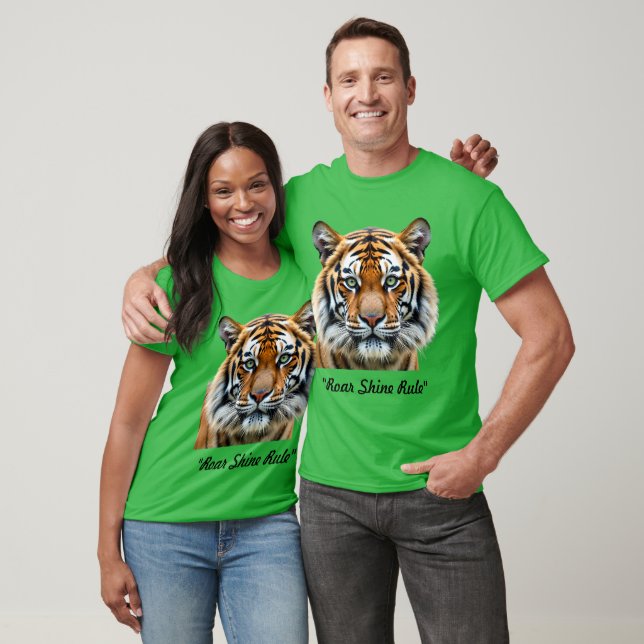 T-shirt "Emerald Roar Majesty" (Unisexe)