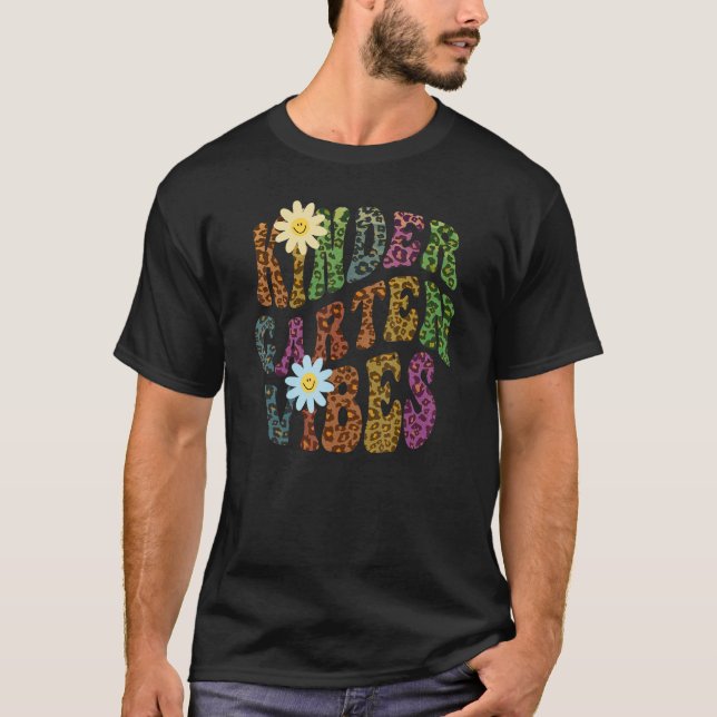 T-shirt Empreinte de léopard KINDERGARTEN VIBES Professeur (Devant)