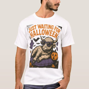 T-shirt En attendant la vache Highland d'Halloween