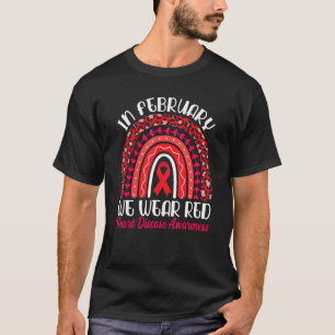 T-shirt En Février Nous Portons Red Rainbow Heart Disease