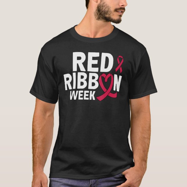 T-shirt En Octobre Nous Portons La Semaine Rouge Du Ruban  (Devant)