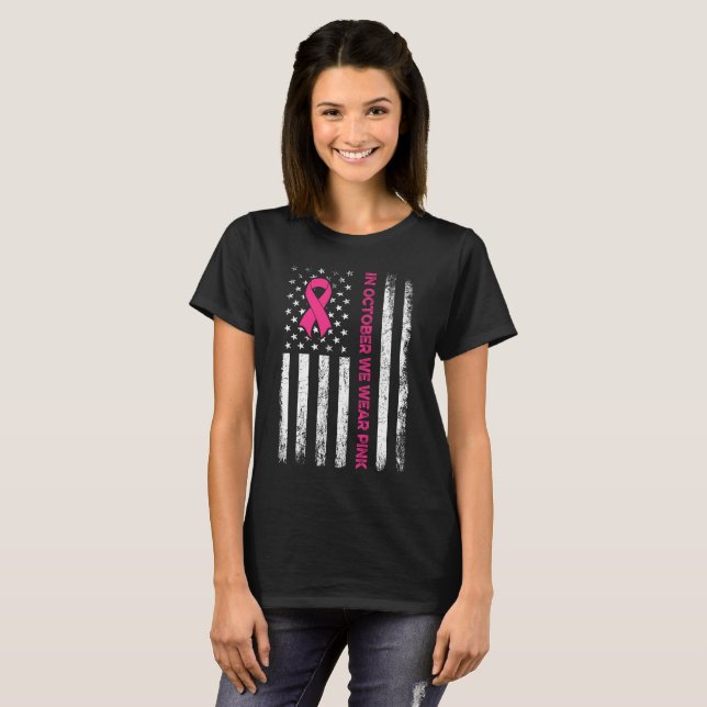 T-shirt En Octobre nous portons Pink USA Drapeau 2024 T-sh (Devant entier)