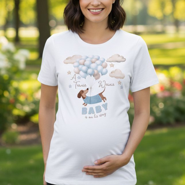 T-shirt En Tri-matière A Teenie Weenie Baby Boy Pregnancy Announcement (Baby reveal pregnancy announcement t-shirt. Dachshund and balloons design in blue and beige)