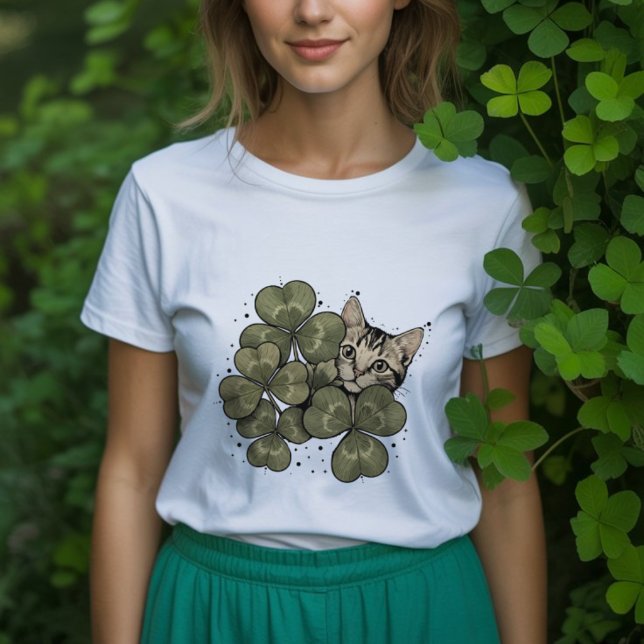 T-shirt En Tri-matière Adorable cat surrounded by green clover leaves (Créateur téléchargé)