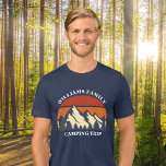 T-shirt En Tri-matière Camping familial personnalisé Voyage Coucher de so<br><div class="desc">Ce coucher de soleil rétro cool sur des montagnes rocheuses dans la nature fait une image magnifique pour un ensemble de t-shirts customisés pour un voyage en famille, un voyage sur la route ou des vacances en camping. Tee - shirts correspondants pour maman, papa, frère et soeur. Ajoutez simplement votre...</div>