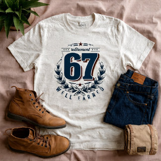 T-shirt En Tri-matière Classic Retirement 67 T-Shirt – Vintage Badge Styl