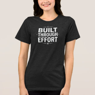T-SHIRT EN TRI-MATIÈRE CONSTRUIT PAR L'EFFORT