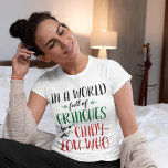T-shirt En Tri-matière Dans un monde de Grinches Be a Cindy-Lou Who Citat<br><div class="desc">Ce t-shirt "In a World of Grinches, Be a Cindy Lou Who" présente une citation inspirante inspirée de How the Grinch Stole Christmas, nous rappelant de répandre la gentillesse et la positivité, tout comme le gentil Cindy Lou Who. Avec son design ludique et son message gai, cette chemise est parfaite...</div>