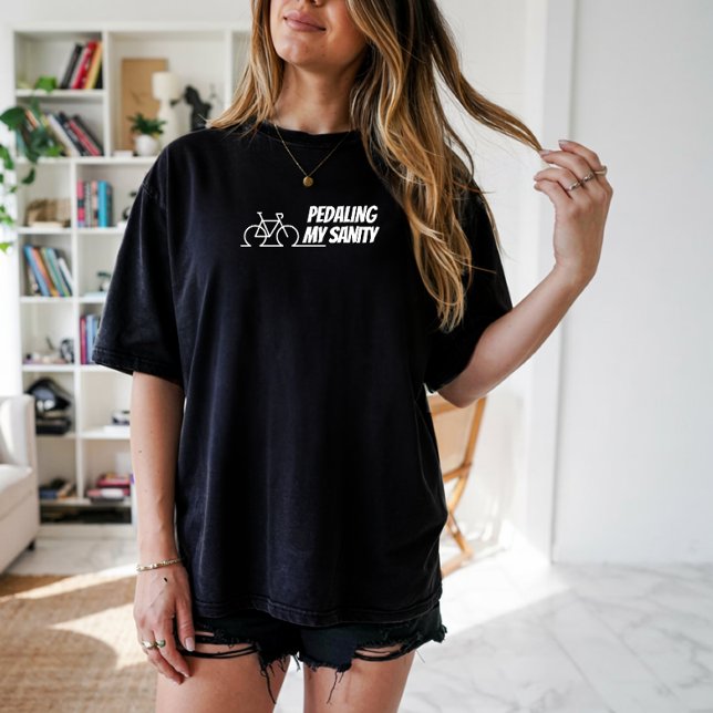 T-shirt En Tri-matière Ironie de fille à vélo noir blanc (Bike Girl Irony Shirt. Super-stylish women's biking T-shirt with saying "Pedaling my sanity".)