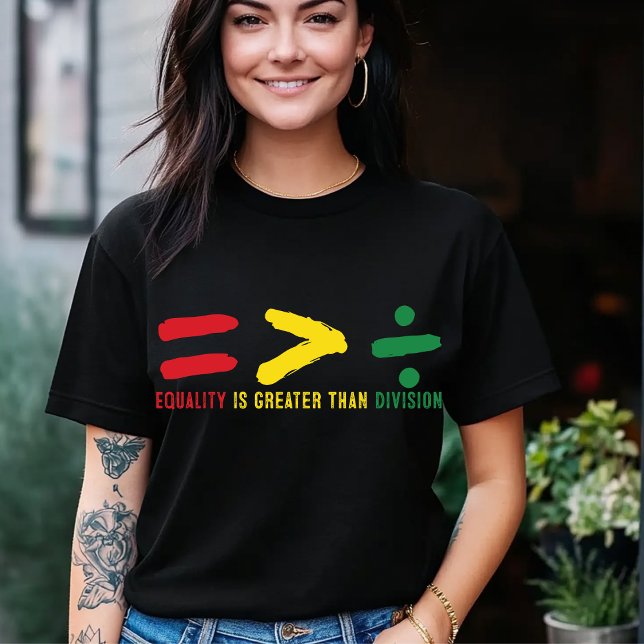 T-shirt En Tri-matière L'égalité est plus grande que la division triblend (Créateur téléchargé)