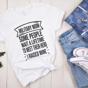 T-shirt En Tri-matière Maman militaire, des gens attendent toute une vie