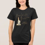 T-shirt En Tri-matière Pearls Prosecco Gold Maid of Honor Nom du parti He<br><div class="desc">Pearls Prosecco Gold Writing Maid of Honor Name Hen Party. Pearls & Prosecco sur le devant et Maid of Honor sur le dos sont dans un élégant script en or - d'autres rôles sont également disponibles dans cette collection. Le reste du texte que vous pouvez facilement personnaliser.</div>