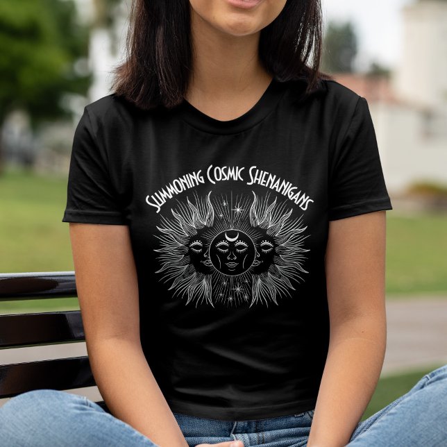 T-shirt En Tri-matière Soleil céleste et lune Shenanigans cosmiques Wicca (Celestial Sun & Moon Cosmic Shenanigans Wiccan Tri-Blend Shirt)