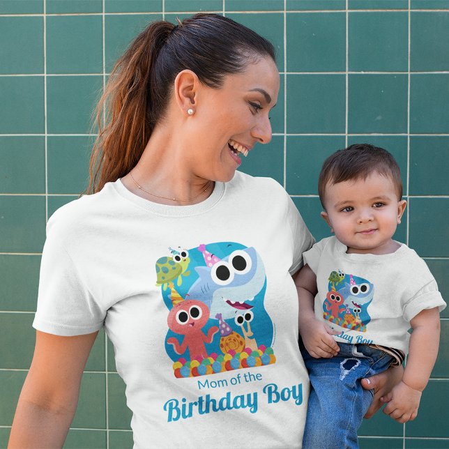 T-shirt En Tri-matière Super simple | Finny Shark Confetti Anniversaire (Person wearing t-shirt)