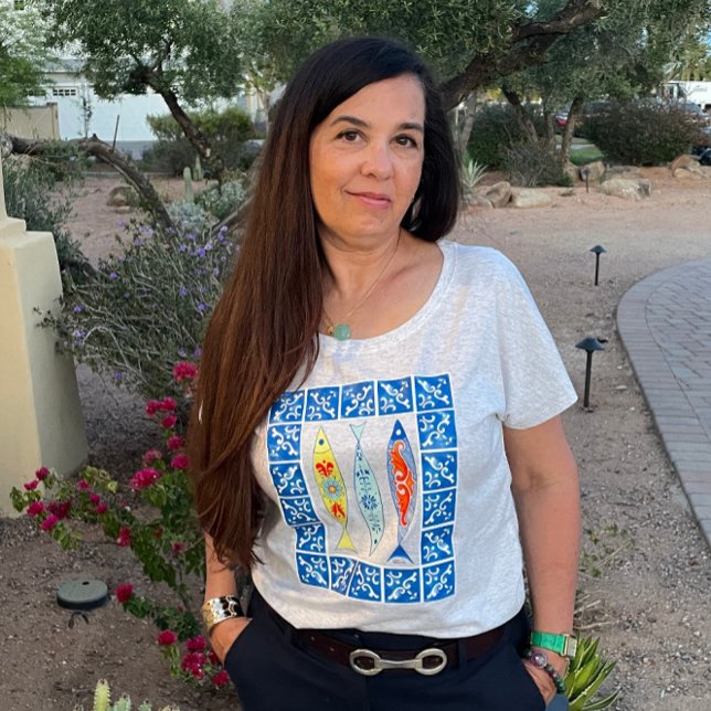 T-shirt En Tri-matière Trois Sardines + Carrelage Bleu (The artist behind the art :)
(T-shirt style may be different than listing))