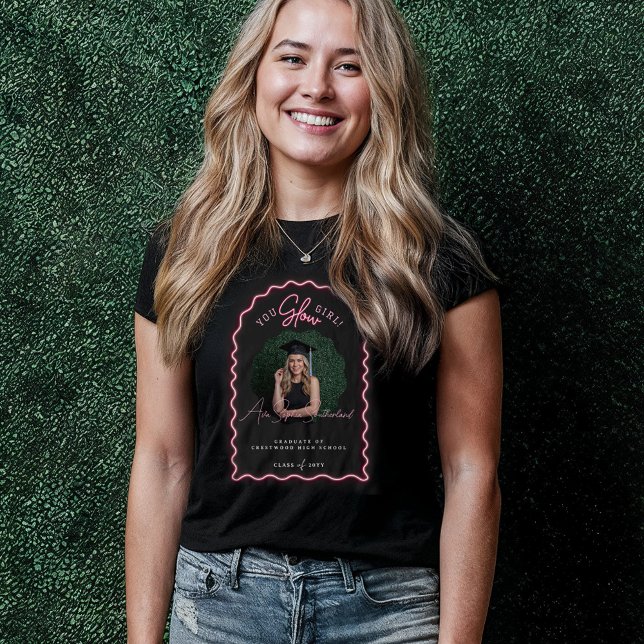 T-shirt En Tri-matière Tu Glow Girl Wavy Pink Neon Graduation Photo (You Glow Girl Wavy Pink Neon Graduation Photo Tri-Blend Shirt)