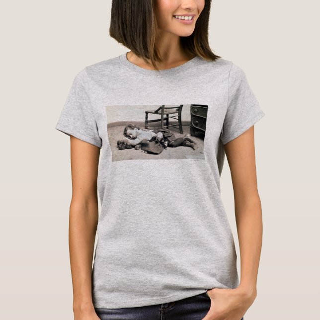 T-shirt Enfant avec poupée, C1895 (Devant)