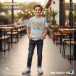T-shirt Enfant d'anniversaire - Élégant minimaliste<br><div class="desc">T-Shirt Birthday Boy : " 🎉 Célébrez en style avec notre design 'Birthday Boy' ! 🎂 Parfait pour le type spécial dans votre vie, ce design ludique et dynamique présente une typographie audacieuse et des graphismes festifs, ce qui en fait le choix idéal pour son grand jour. Qu'il atteigne 5...</div>