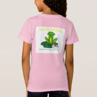 Enfant grenouille sur un nénuphar rose 