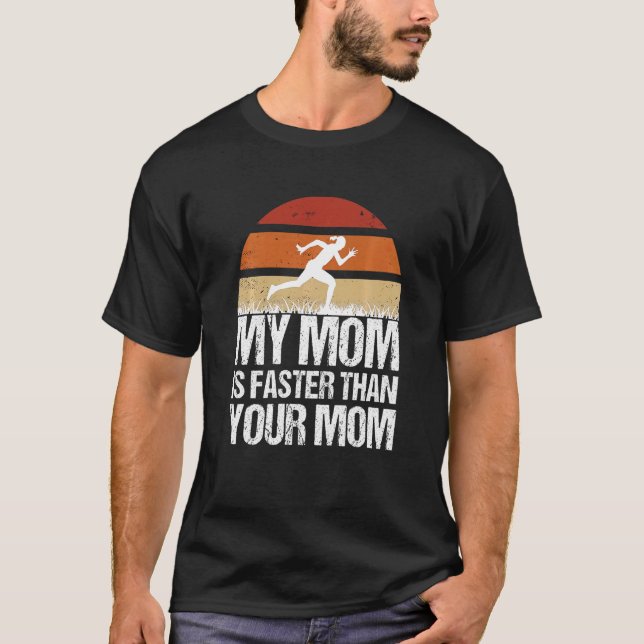 T-shirt Enfants Courir Maman Ma Mère Est Plus Rapide Que T (Devant)