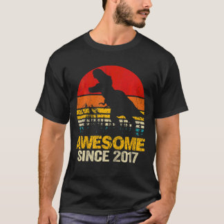 T-shirt Enfants géniaux depuis 2017 5e anniversaire Dinosa