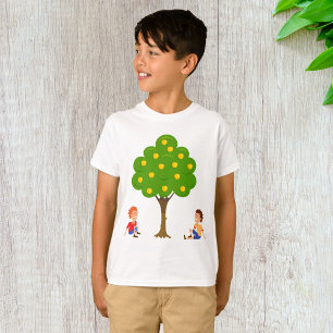 T-shirt Enfants joueuses assis sous un arbre de pomme