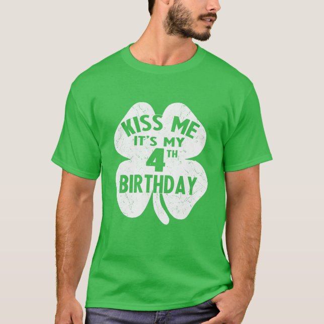 T-shirt Enfants Kiss Me C'est mon 4e anniversaire St Patri (Devant)