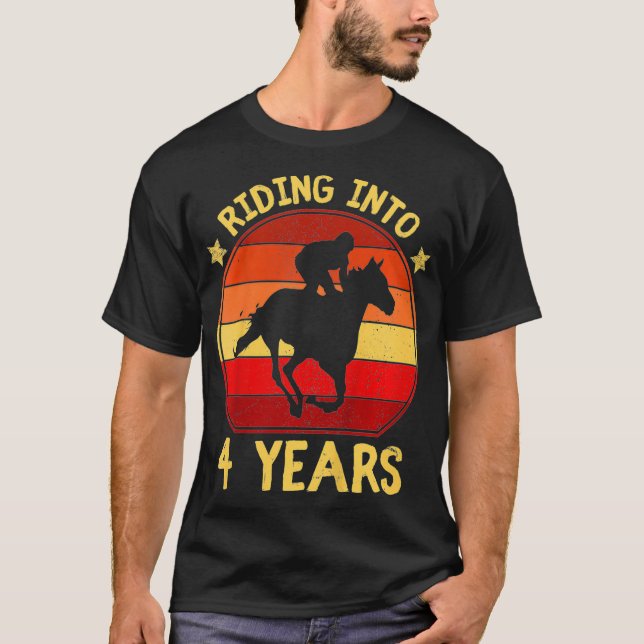 T-shirt Enfants Riding en 4 ans cadeau cheval quatre ans (Devant)