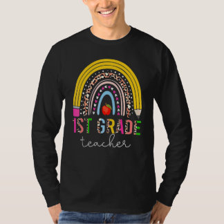 T-shirt Enseignant de 1re année Crayon arc-en-ciel mignon 