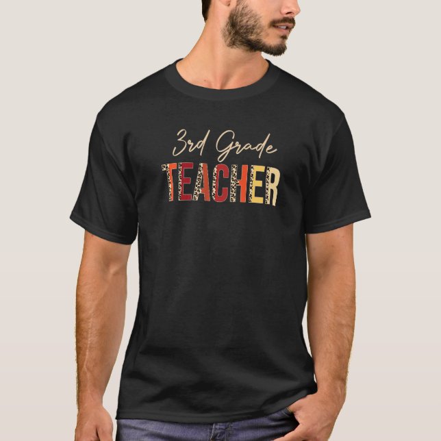 T-shirt Enseignant de 3e année Léopard Automne  Action de  (Devant)