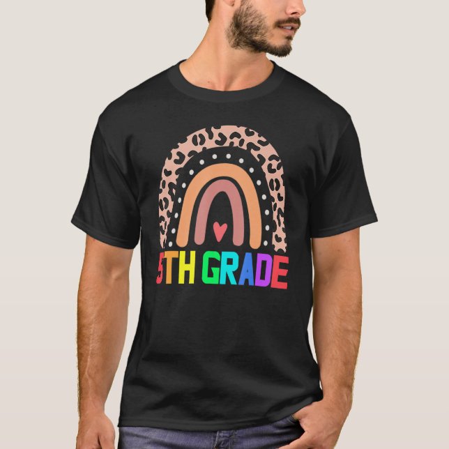 T-shirt Enseignant de 5e année Leopard Arc-en-ciel 5e anné (Devant)