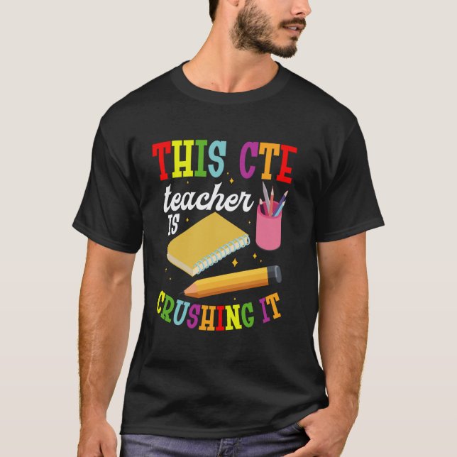 T-shirt Enseignant de carrière écrasant l'enseignement pro (Devant)