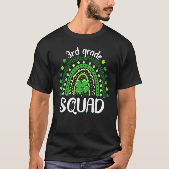 T-shirt Enseignant de la 3e année Squad Rainbow St Patrick (Devant)