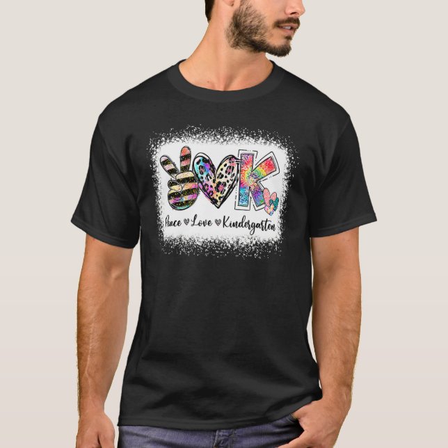 T-shirt Enseignant de l'année Peace Love Kindergarten Team (Devant)