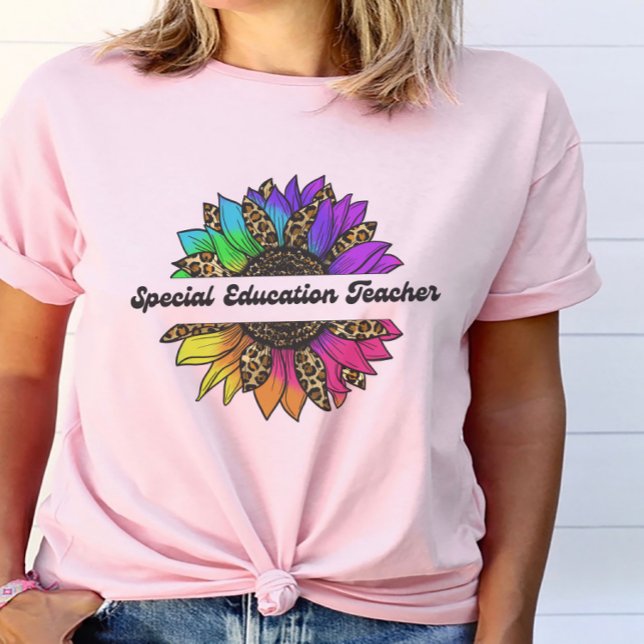 T-shirt Enseignant de l'éducation spéciale Rainbow Sunflow (Special Education Teacher Rainbow Sunflower T-Shirt
)